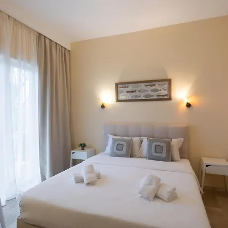 Aurora Hotel 2*