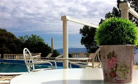 Aurora Hotel 2*