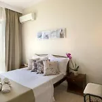 Aurora Hotel
